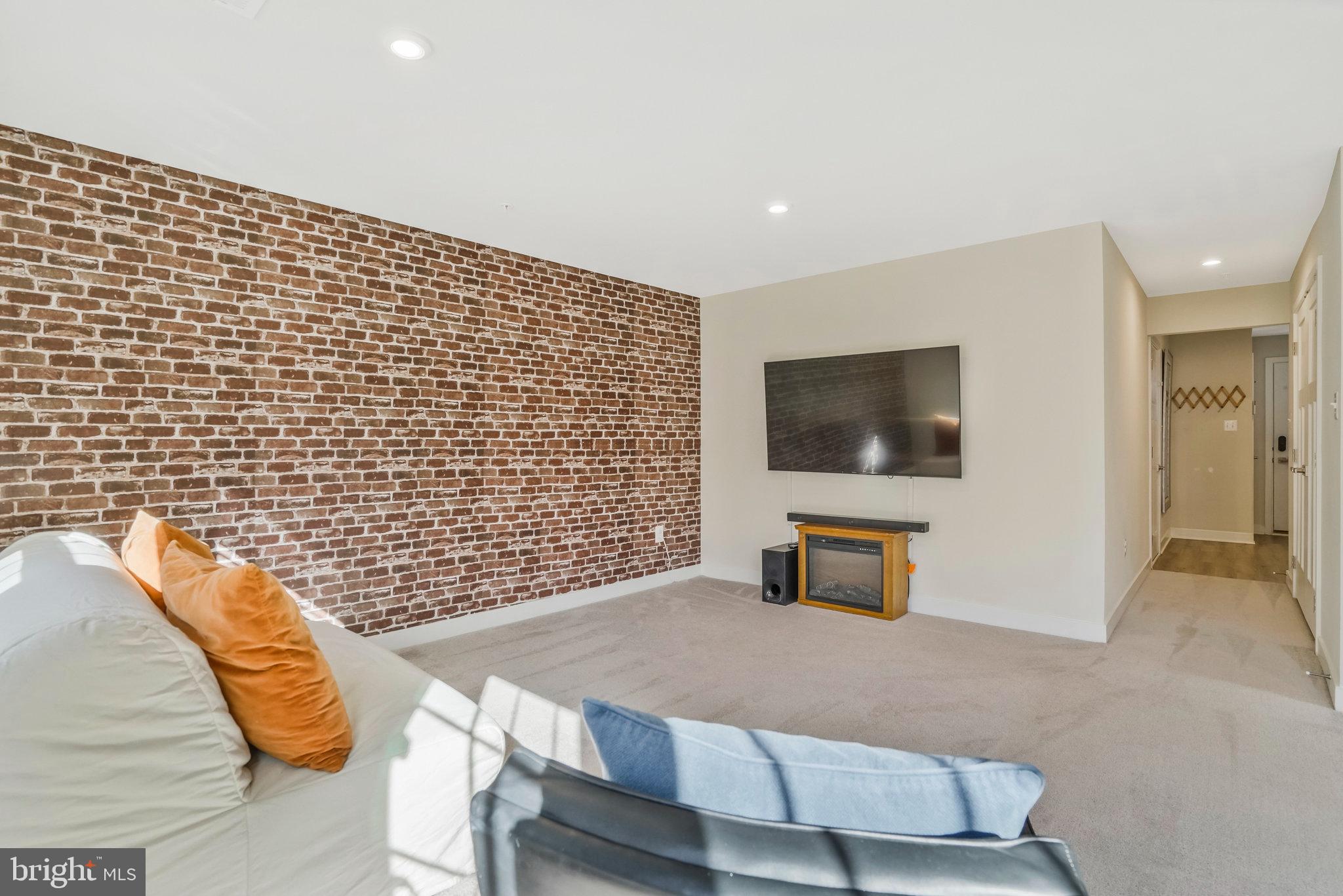 SIGNATURE CLUB - Residential