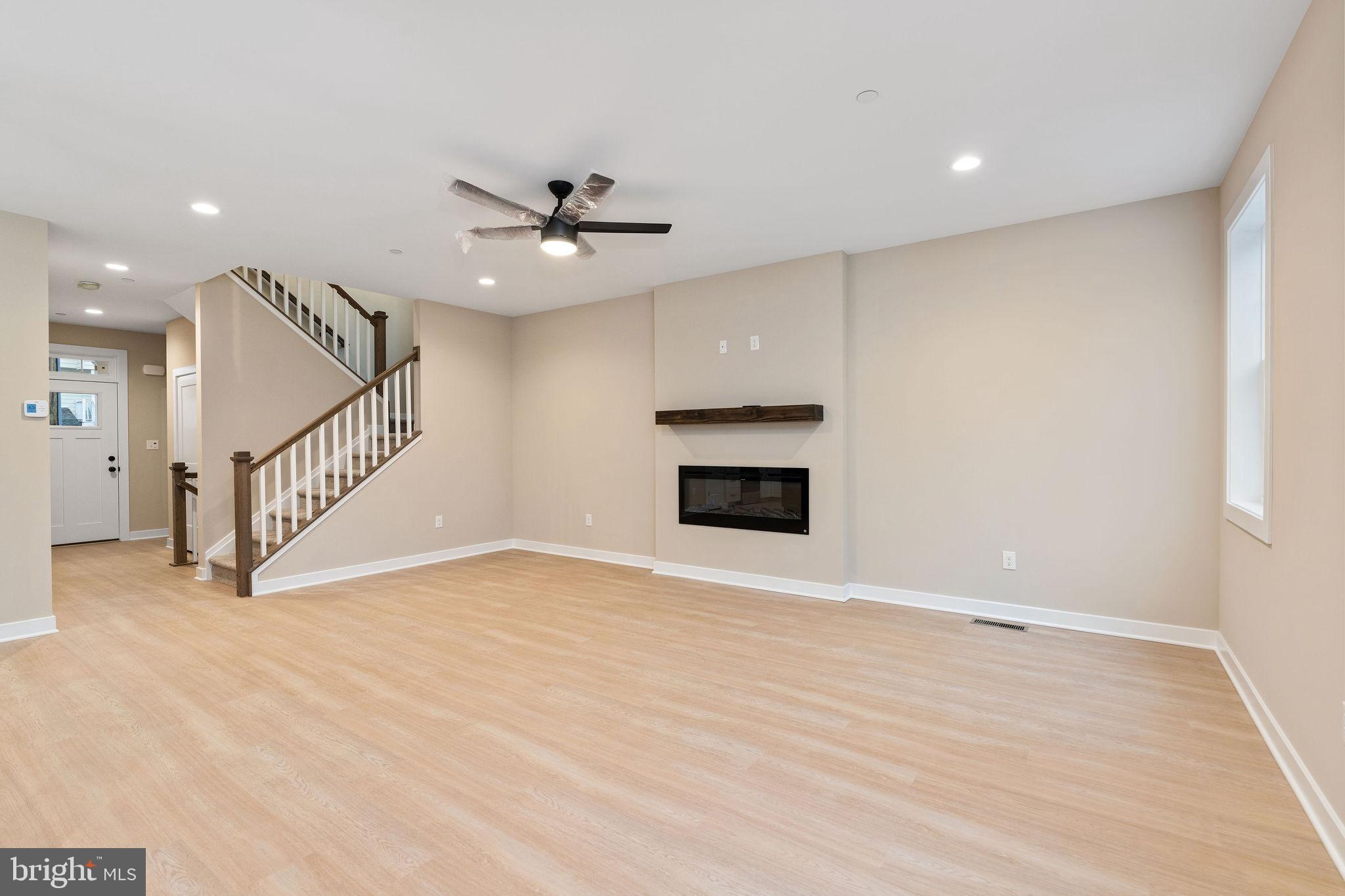 CARROLLTON MANOR - Residential