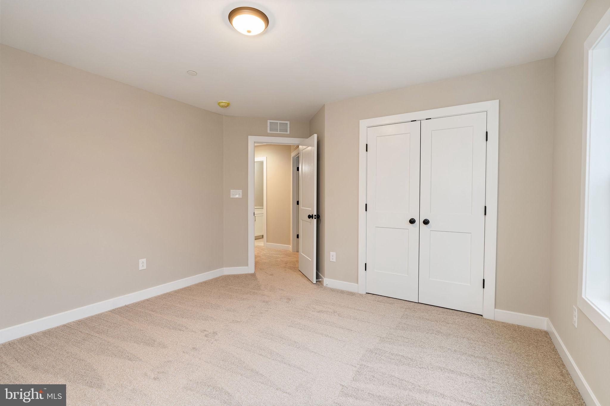 CARROLLTON MANOR - Residential