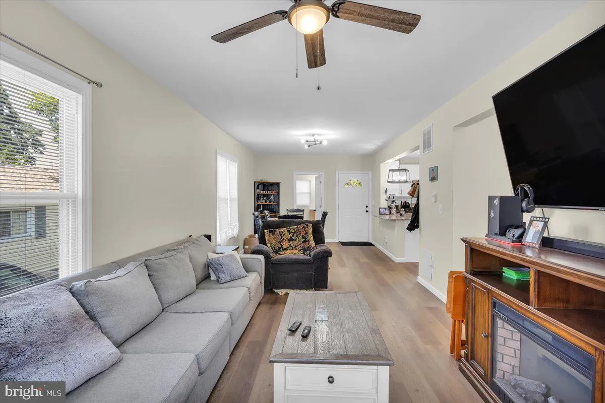 Westville, New Jersey 08093, United States, 3 Bedrooms Bedrooms, ,2 BathroomsBathrooms,Residential,Active,143319