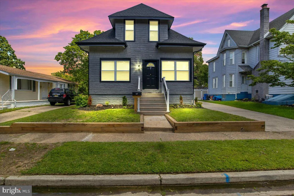 Westville, New Jersey 08093, United States, 3 Bedrooms Bedrooms, ,2 BathroomsBathrooms,Residential,Active,143319