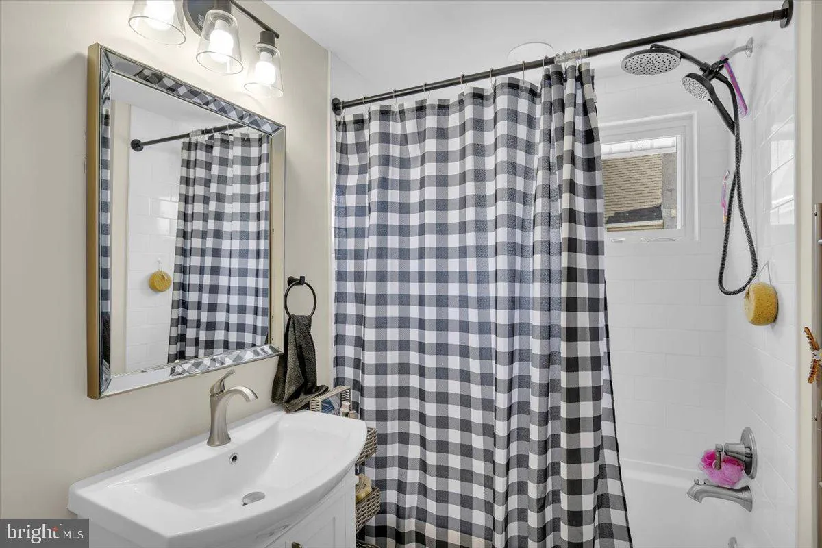 Westville, New Jersey 08093, United States, 3 Bedrooms Bedrooms, ,2 BathroomsBathrooms,Residential,Active,143319