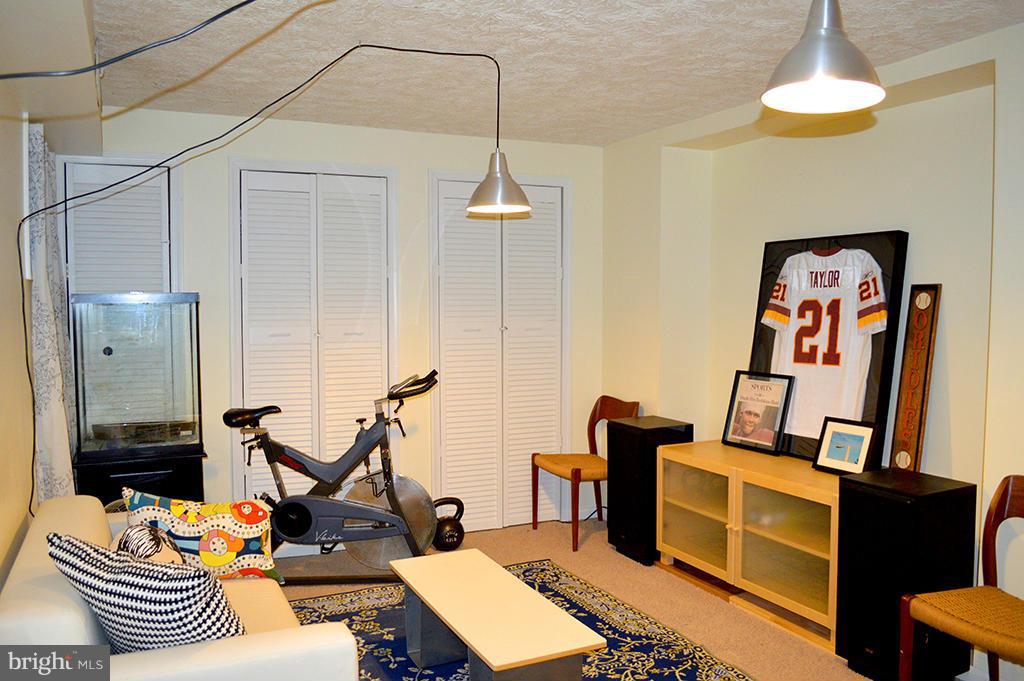 WATERFORD - Residential Lease