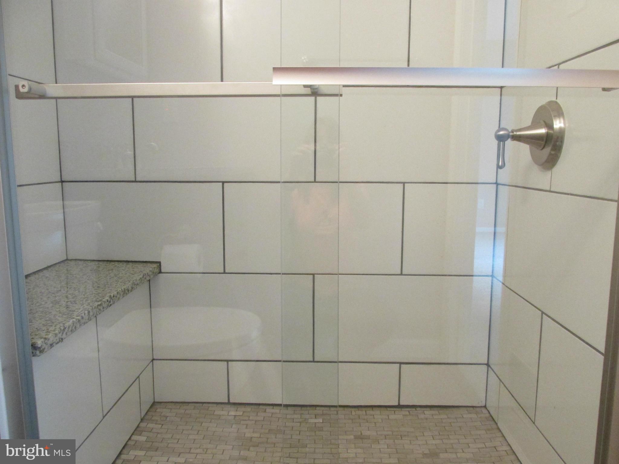 GLEN COVE - Residential Lease