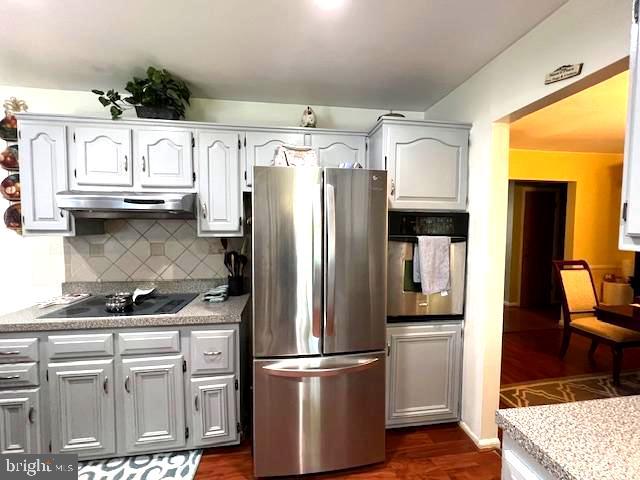 SNOWDEN OAKS - Residential