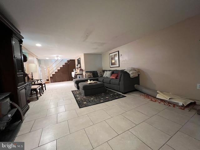 SNOWDEN OAKS - Residential