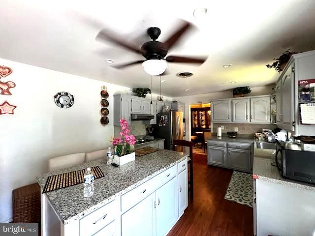 SNOWDEN OAKS - Residential