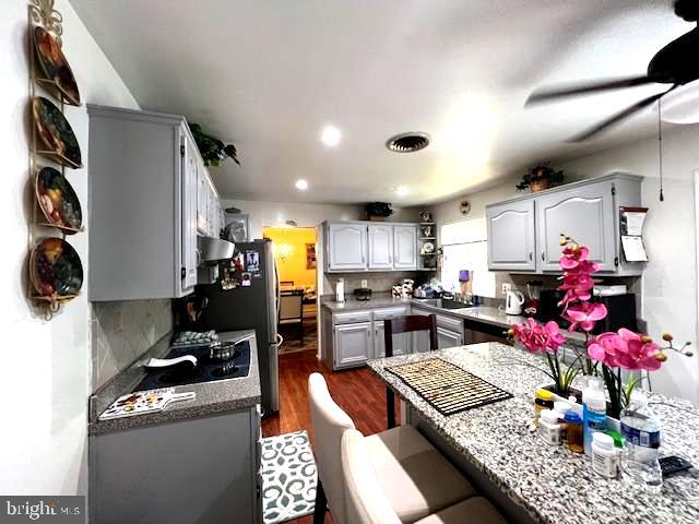 SNOWDEN OAKS - Residential