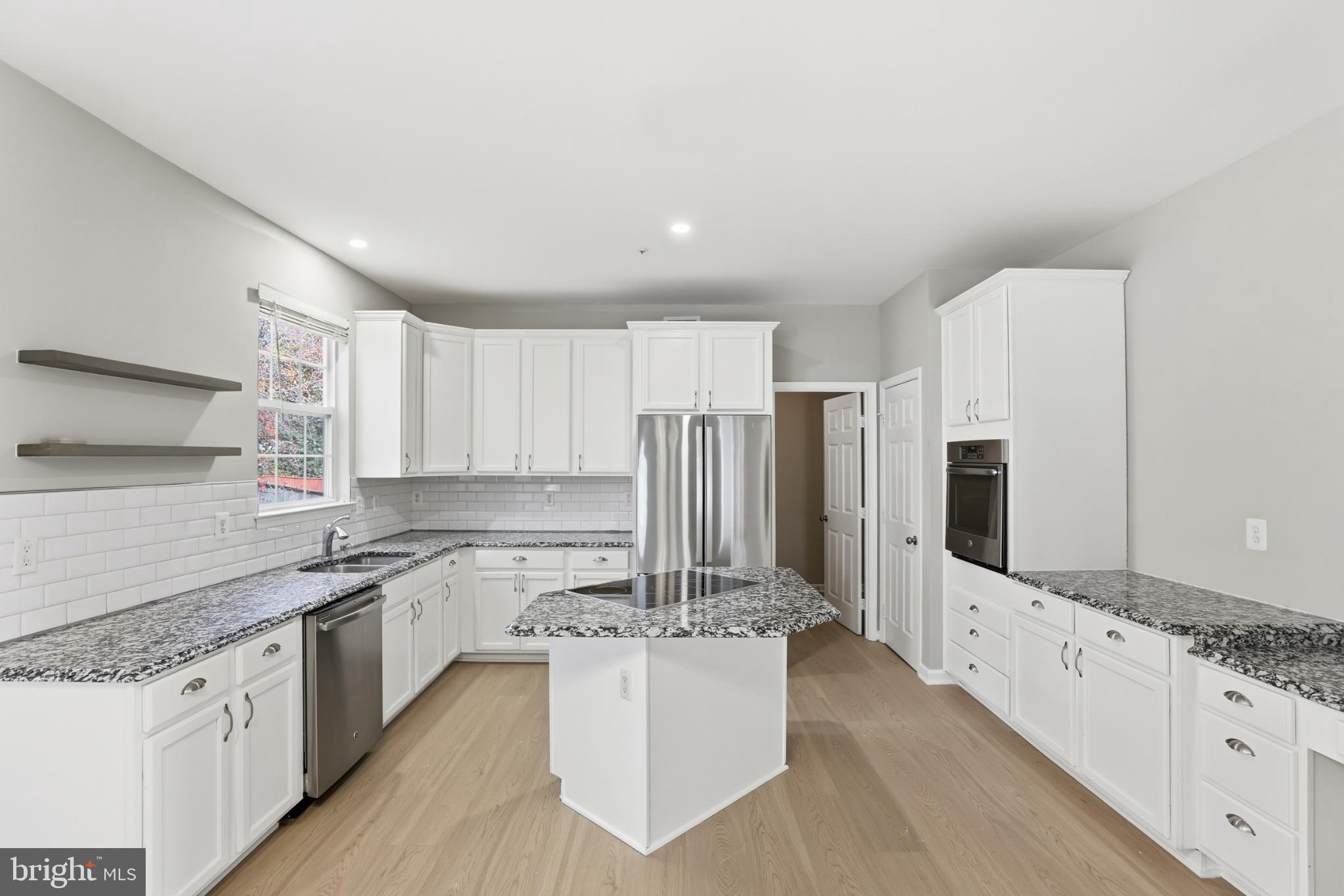 GLENN ESTATES - Residential