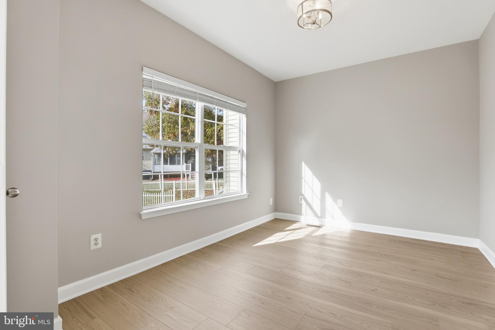 GLENN ESTATES - Residential