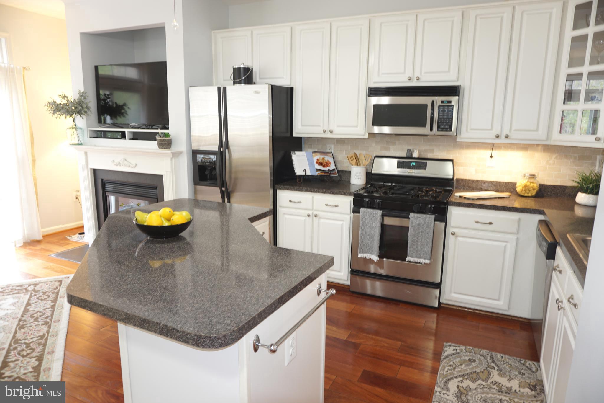 APPLEGATE NORTH - Residential