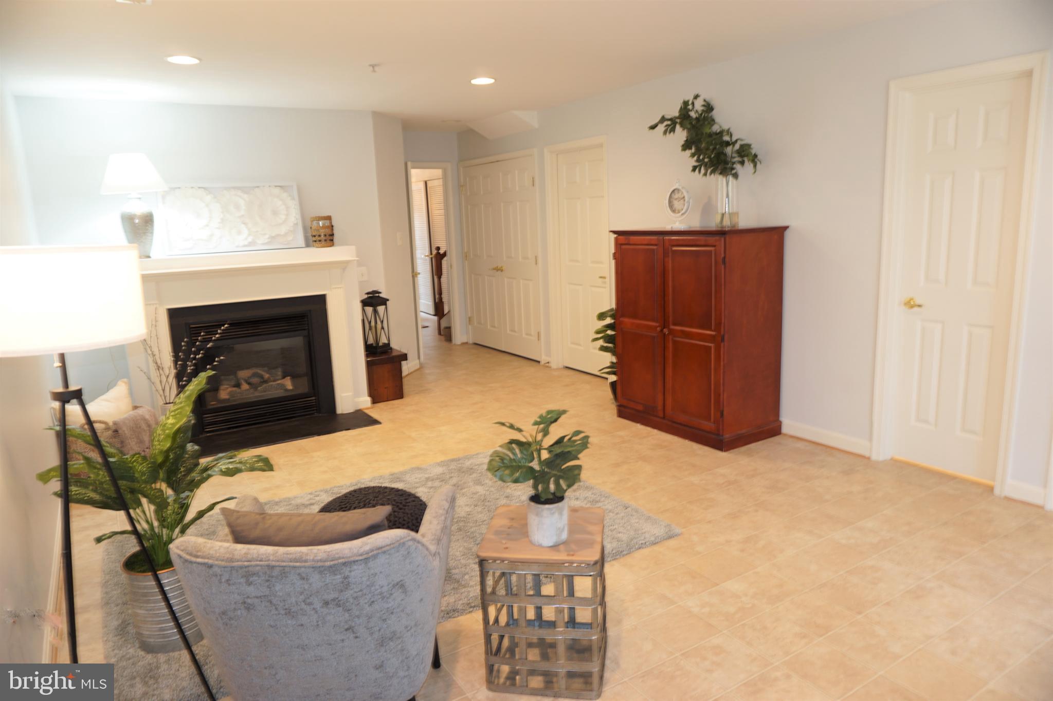 APPLEGATE NORTH - Residential