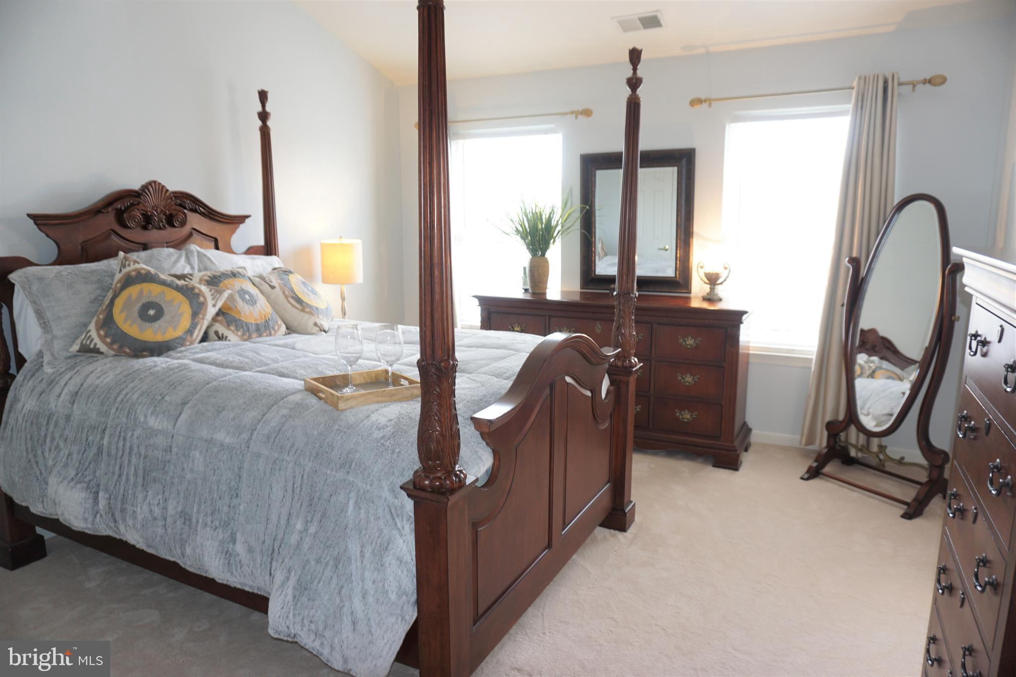 APPLEGATE NORTH - Residential