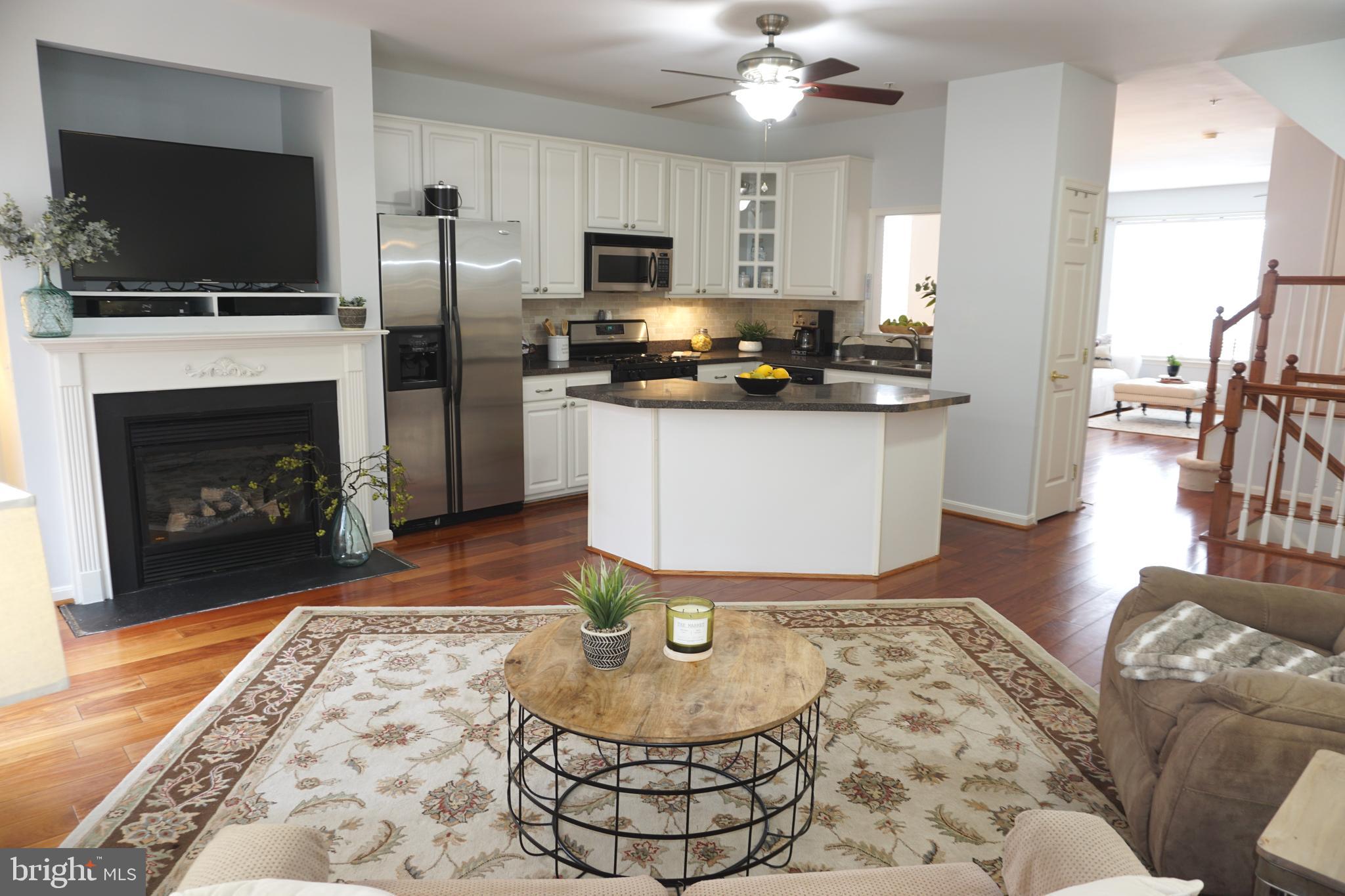 APPLEGATE NORTH - Residential