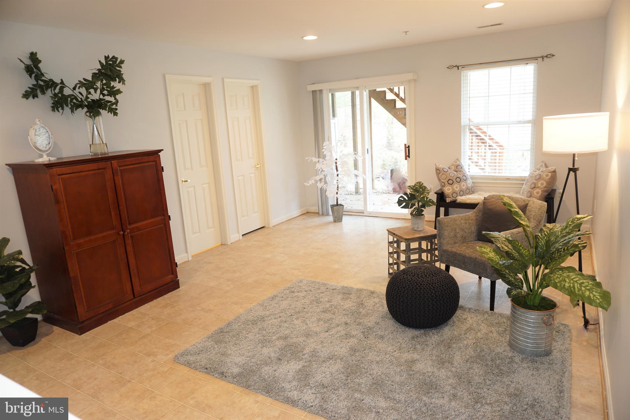 APPLEGATE NORTH - Residential