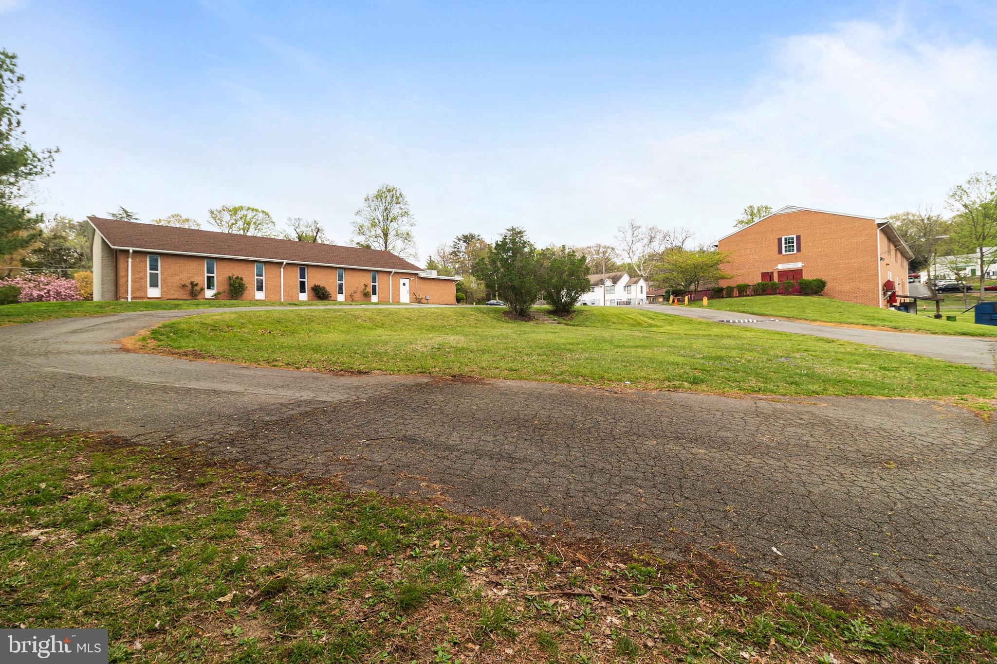 5001 BACKLICK ROAD