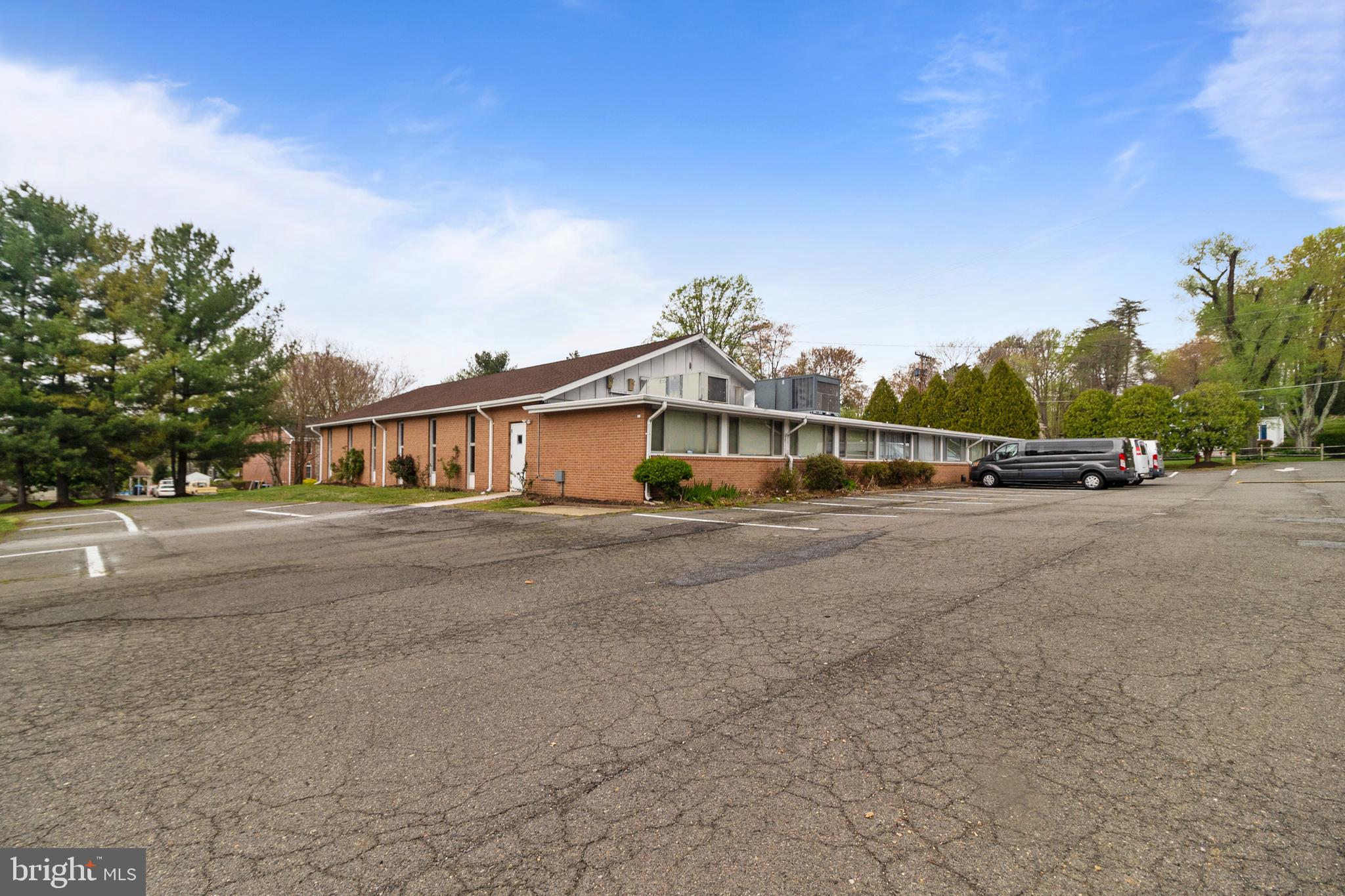5001 BACKLICK ROAD