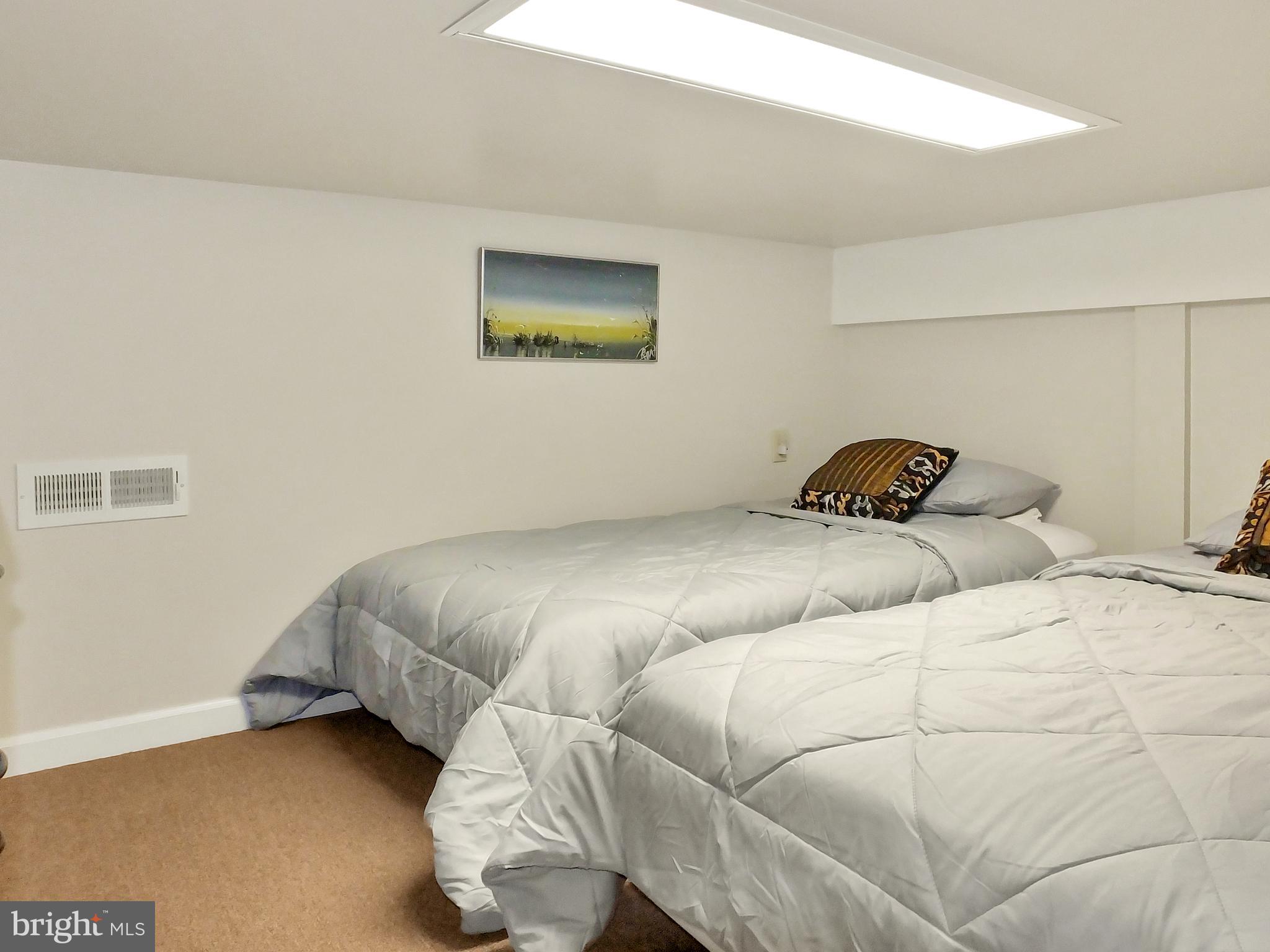 UPPER HOOPER ISLAND - Residential