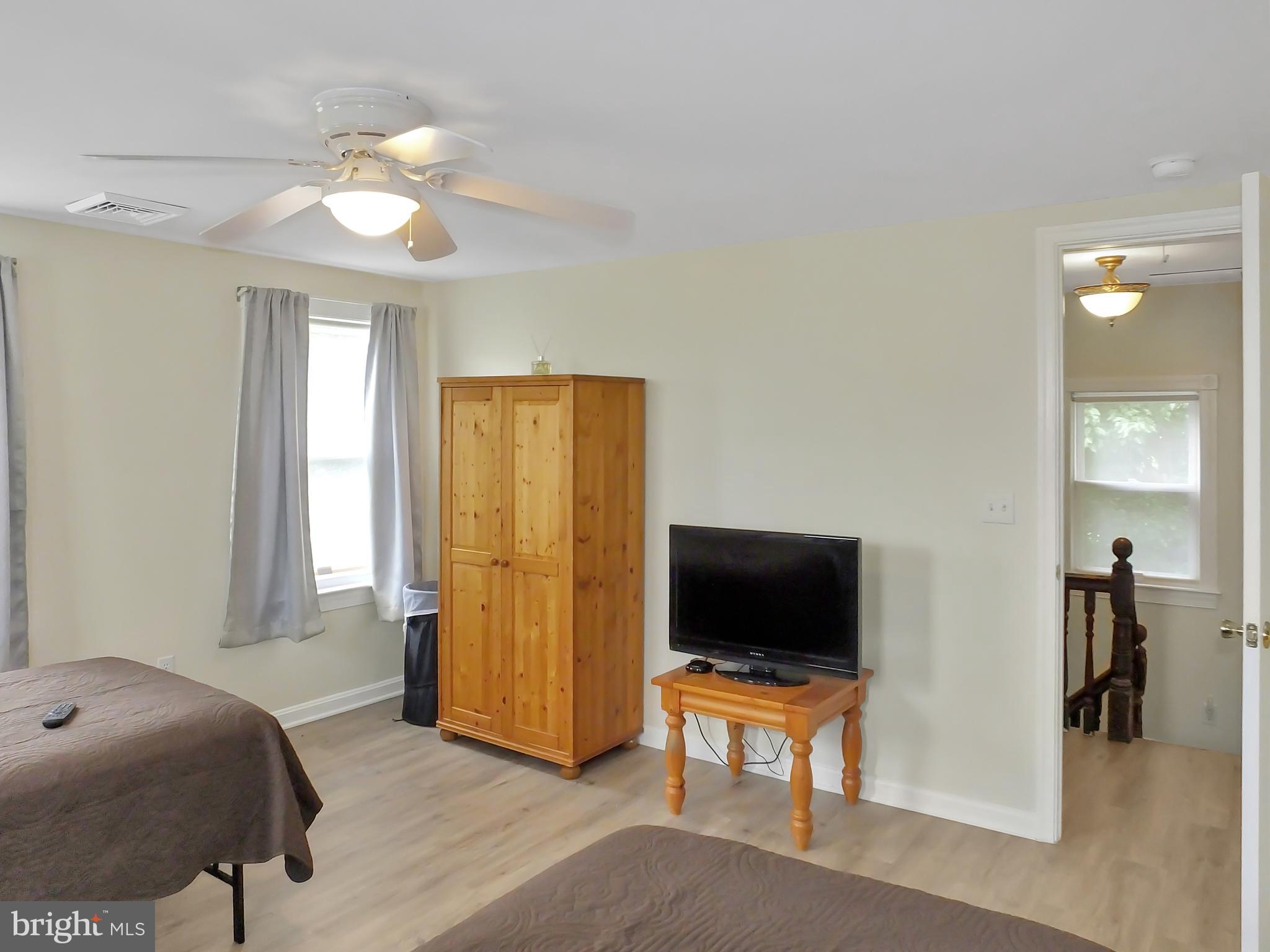 UPPER HOOPER ISLAND - Residential