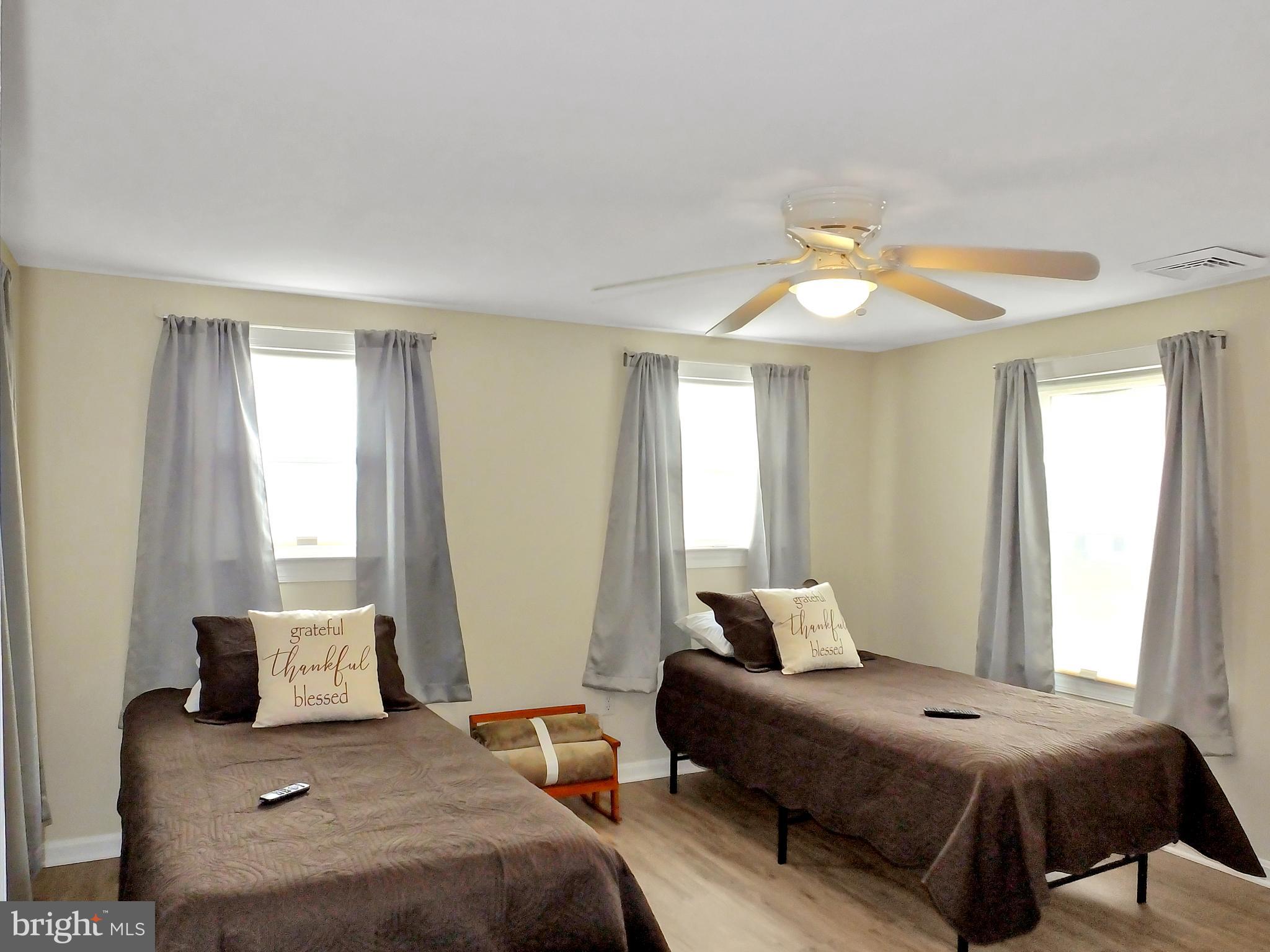 UPPER HOOPER ISLAND - Residential