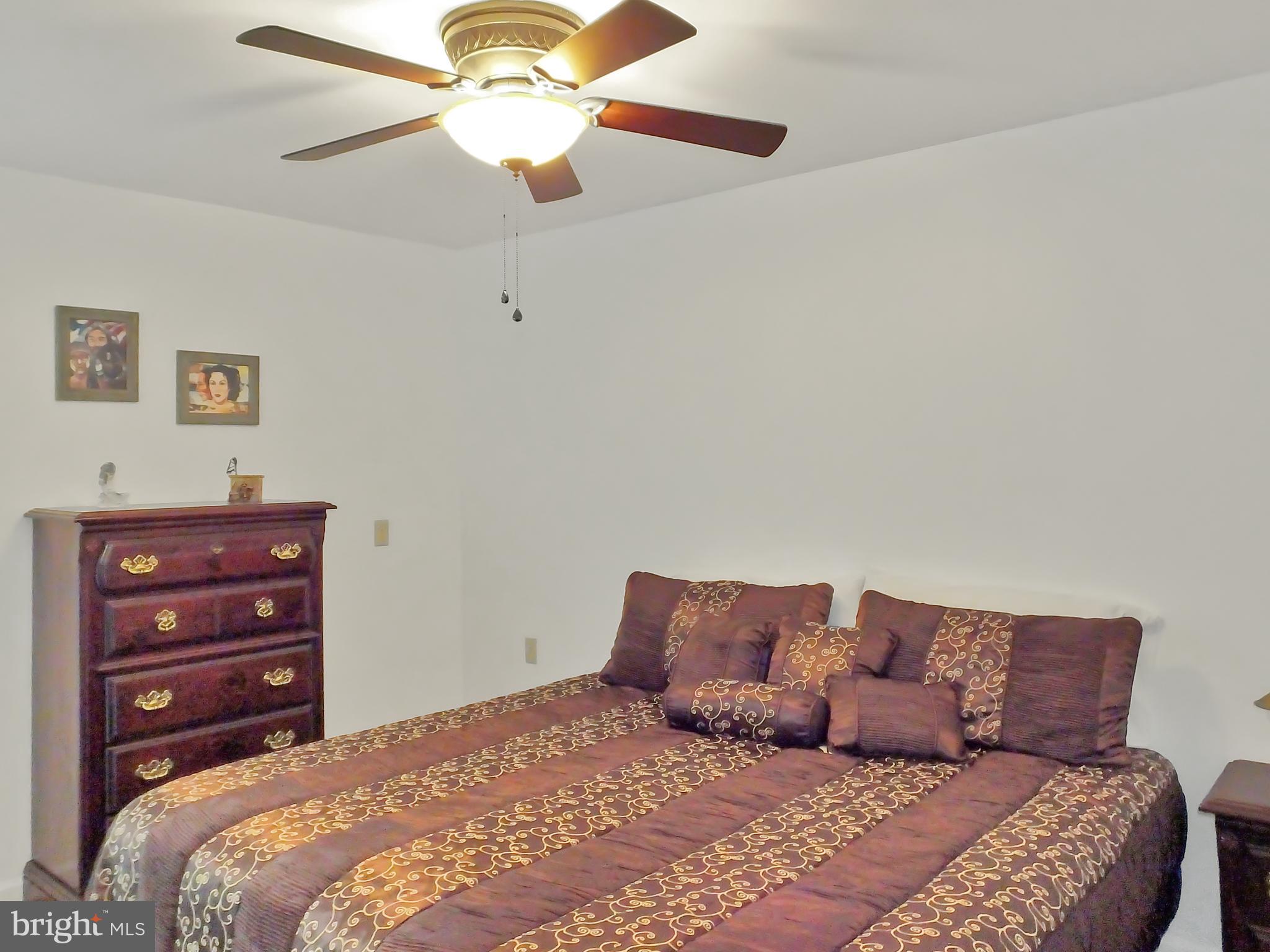 UPPER HOOPER ISLAND - Residential