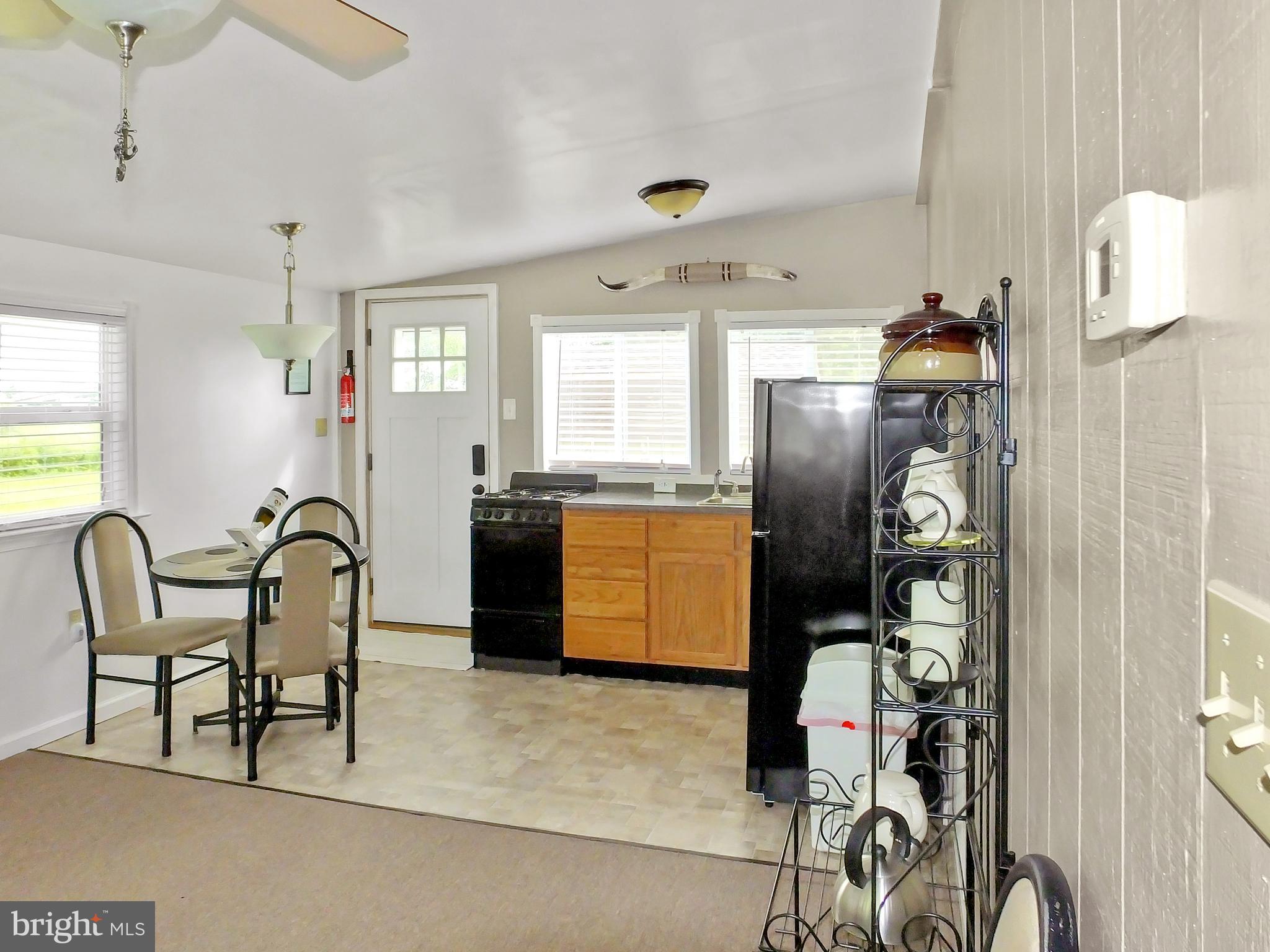 UPPER HOOPER ISLAND - Residential