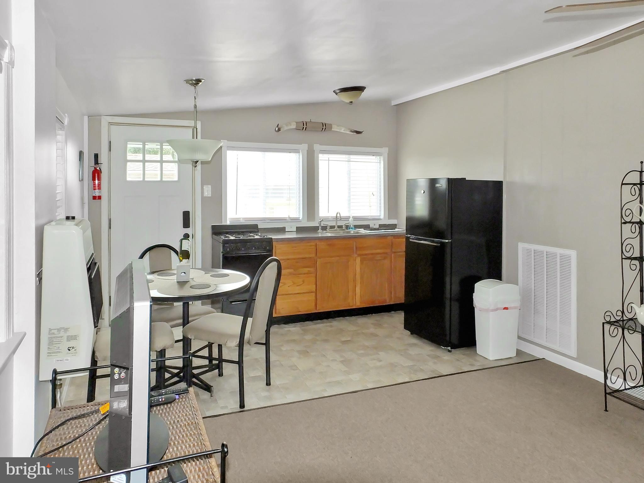 UPPER HOOPER ISLAND - Residential