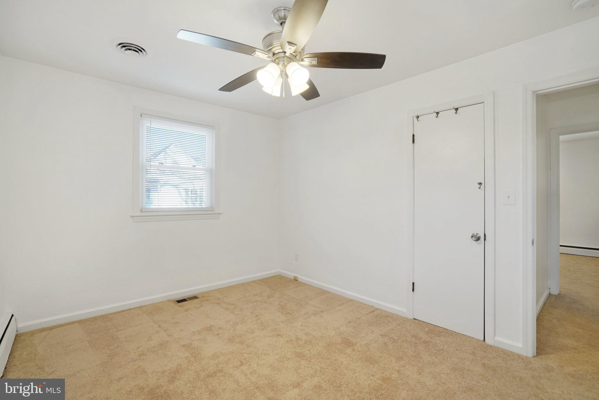 BARNABY MANOR OAKS - Residential