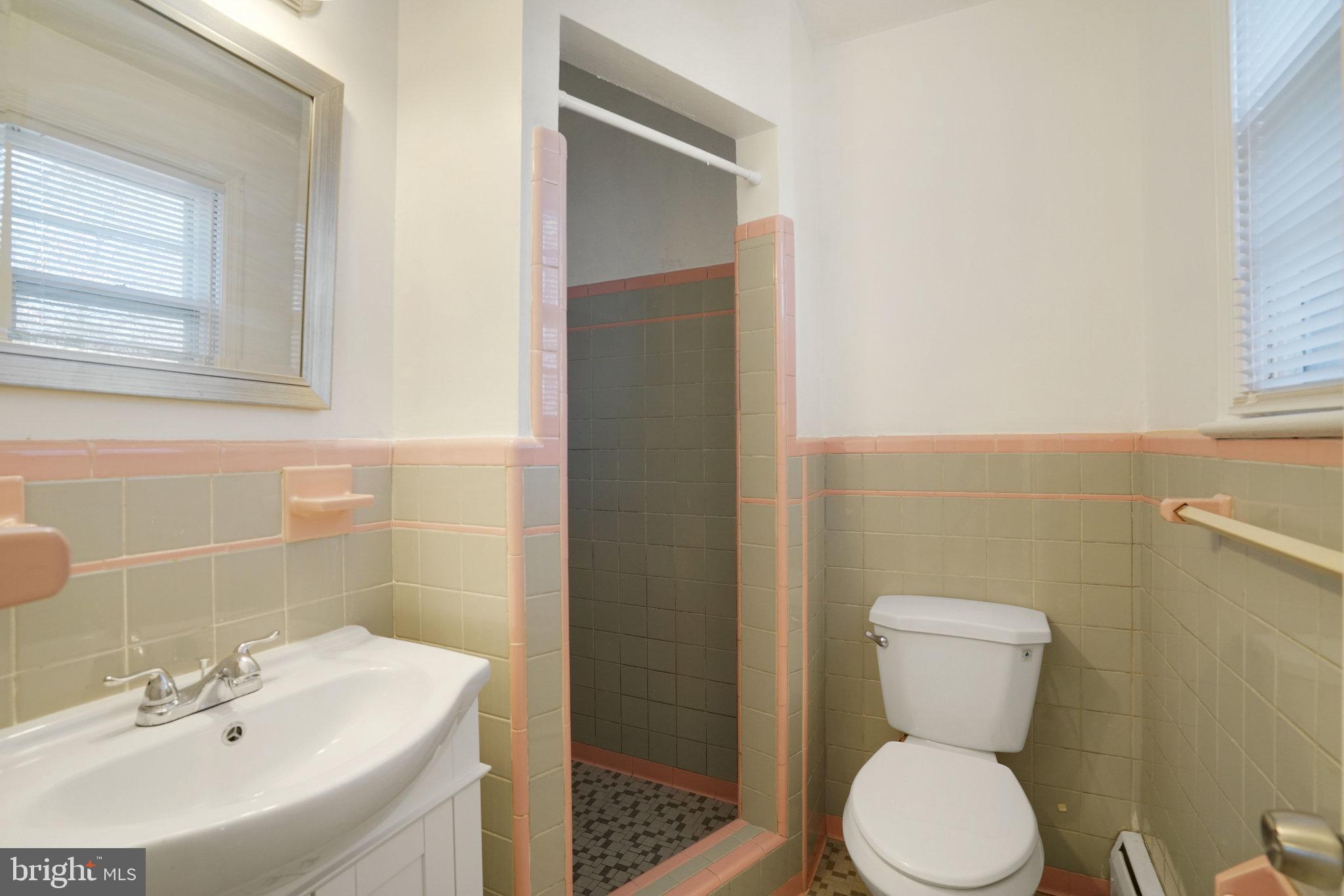 BARNABY MANOR OAKS - Residential