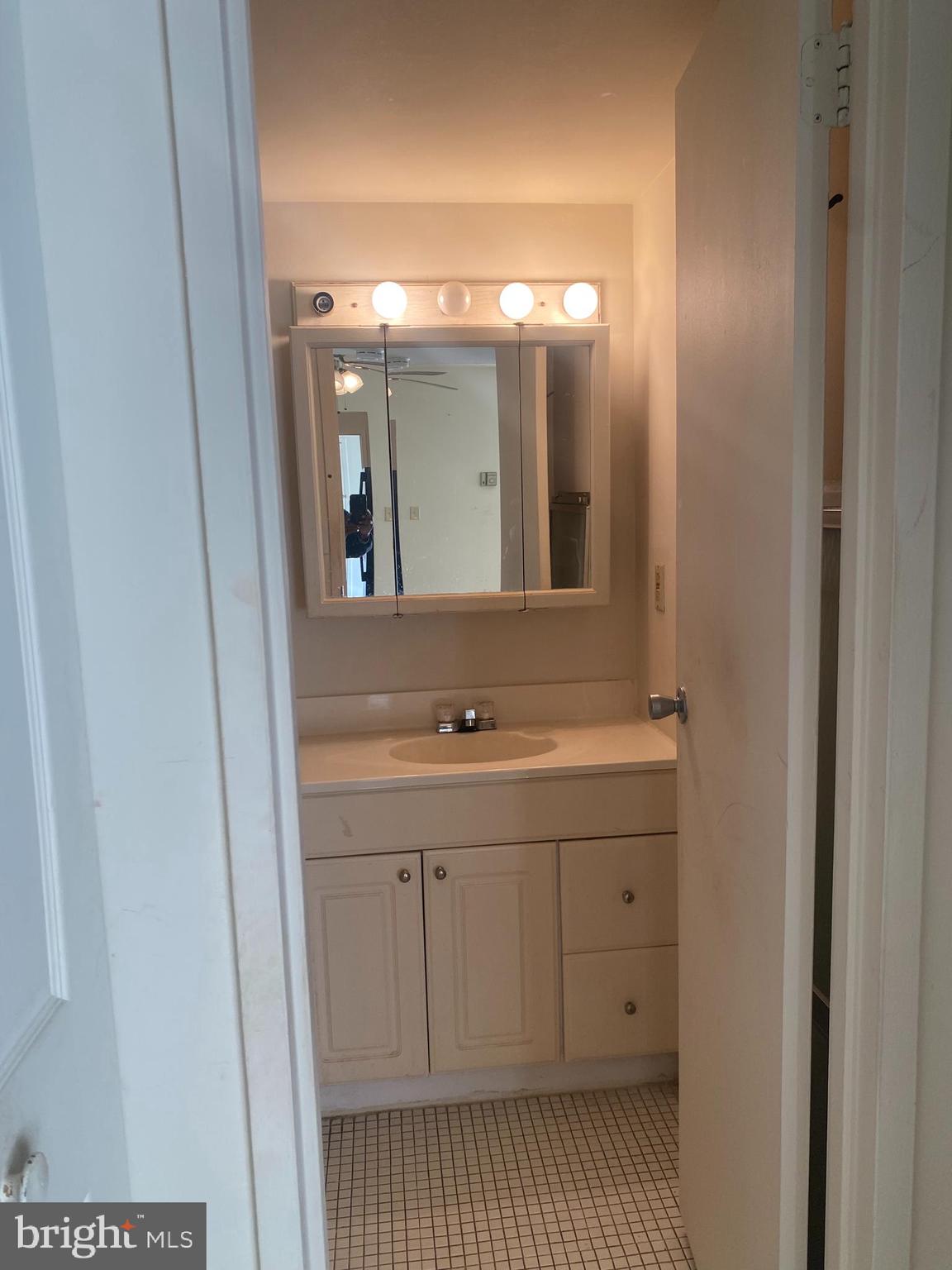 HUNTING RIDGE CONDOMINIUM - Residential