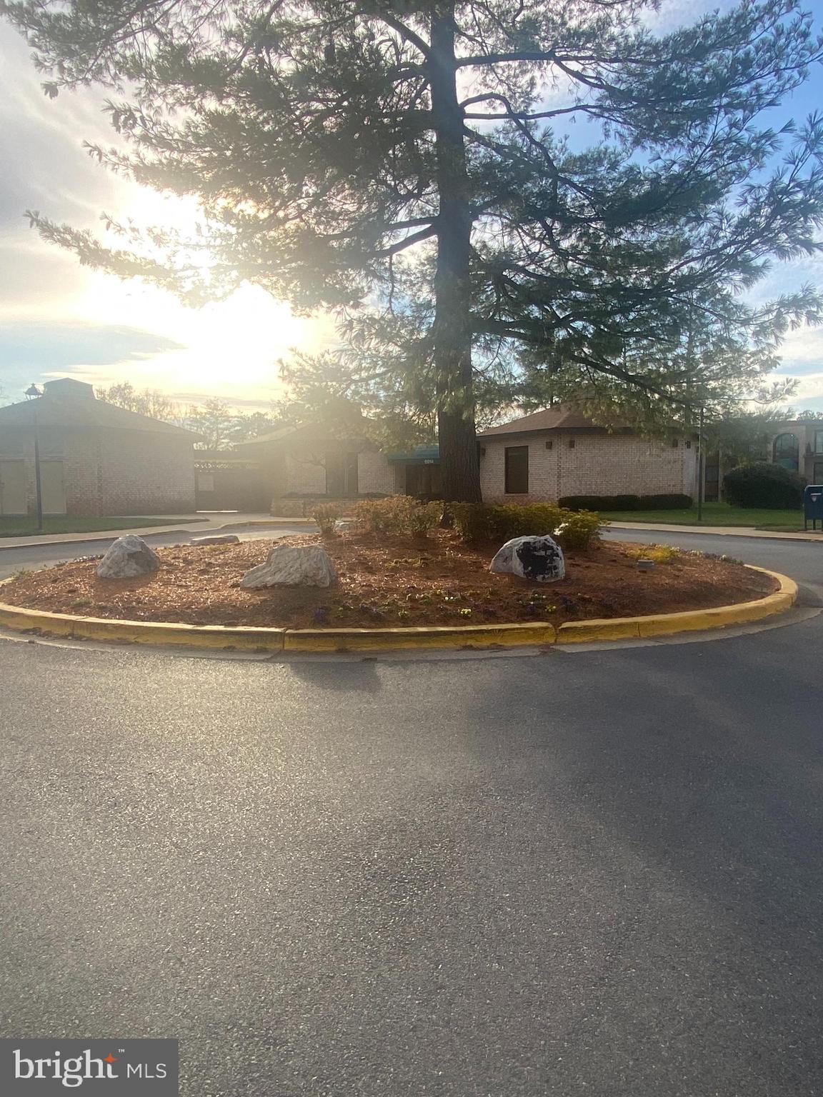 HUNTING RIDGE CONDOMINIUM - Residential