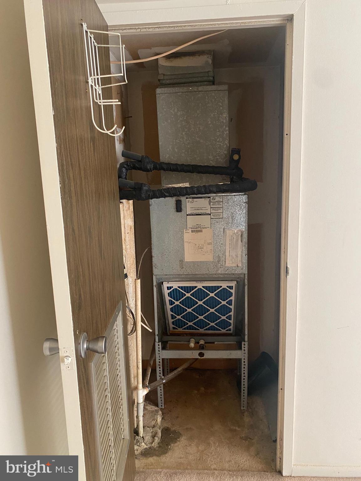 HUNTING RIDGE CONDOMINIUM - Residential