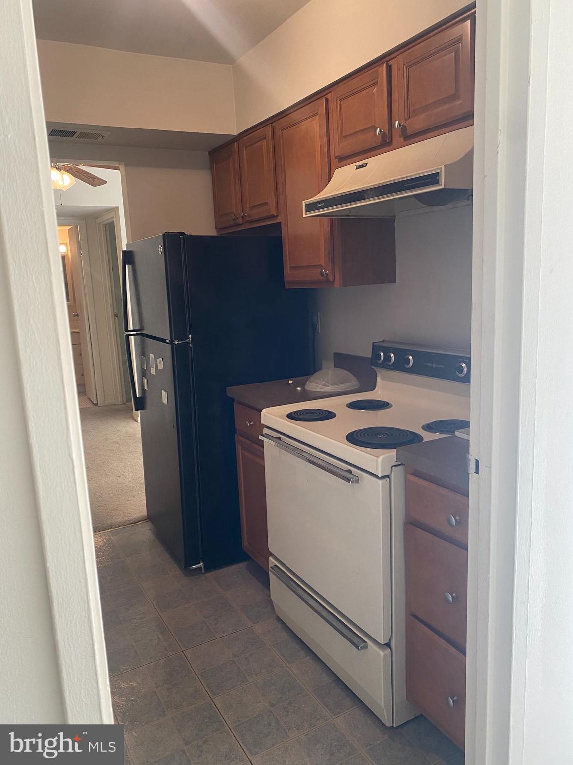 HUNTING RIDGE CONDOMINIUM - Residential