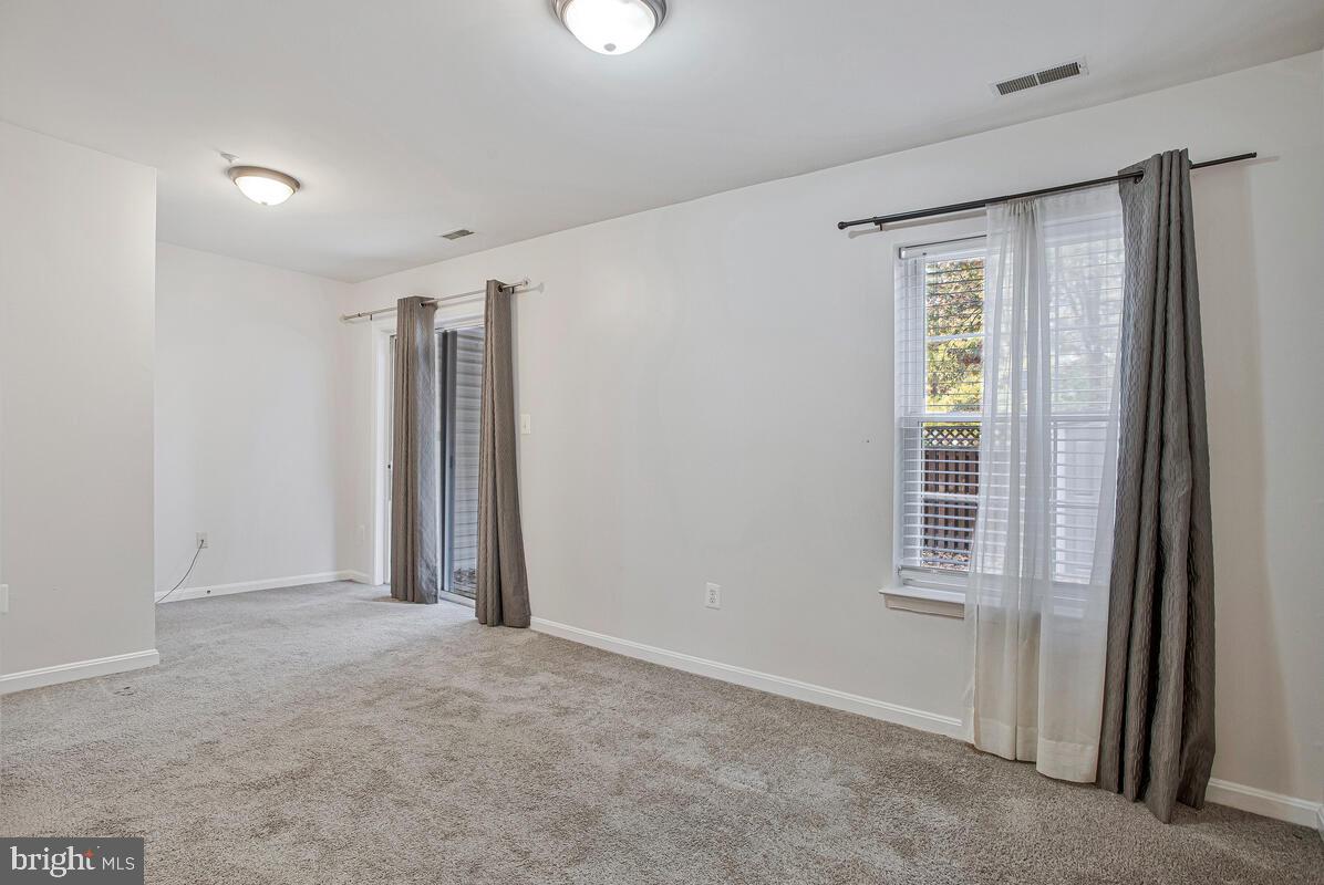 CARRIAGE PINES/LAKE VILL - Residential Lease