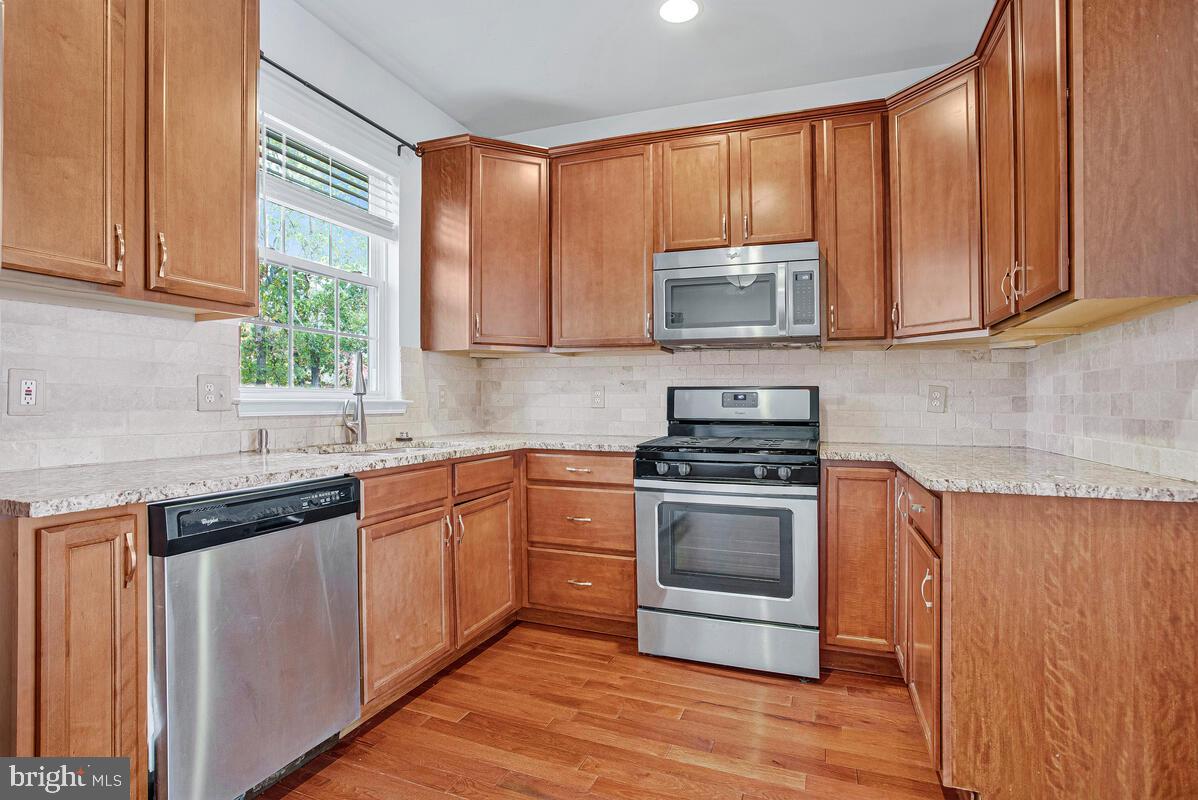 CARRIAGE PINES/LAKE VILL - Residential Lease