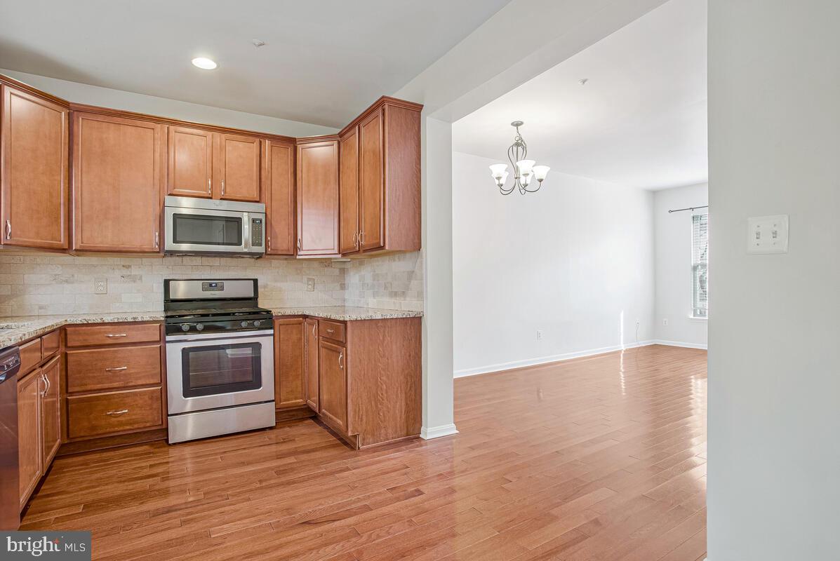 CARRIAGE PINES/LAKE VILL - Residential Lease