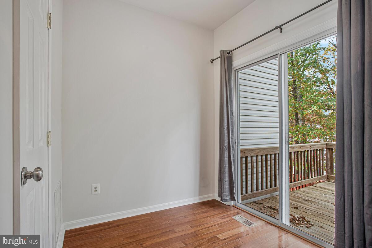 CARRIAGE PINES/LAKE VILL - Residential Lease