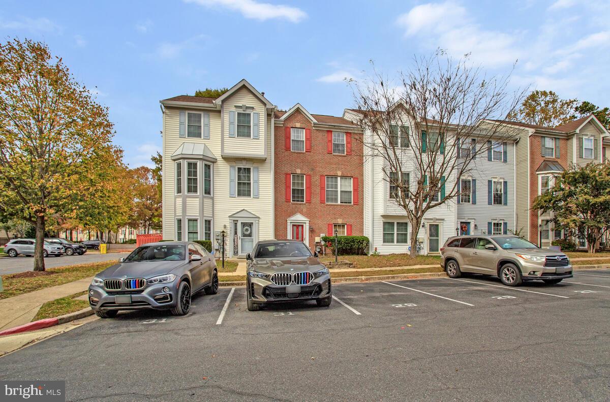 CARRIAGE PINES/LAKE VILL - Residential Lease