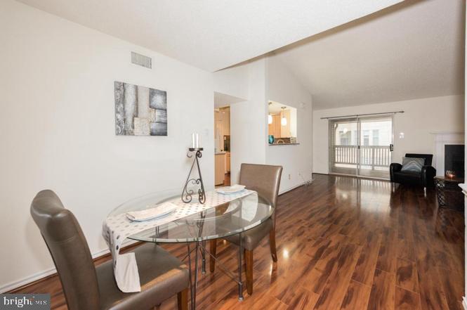 1519 LINCOLN WAY 301