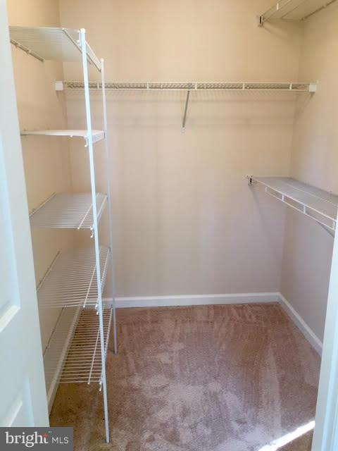 SILVER LAKE - Residential Lease