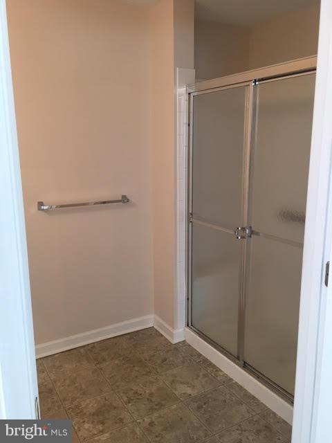 SILVER LAKE - Residential Lease