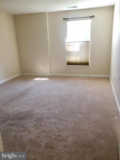 SILVER LAKE - Residential Lease