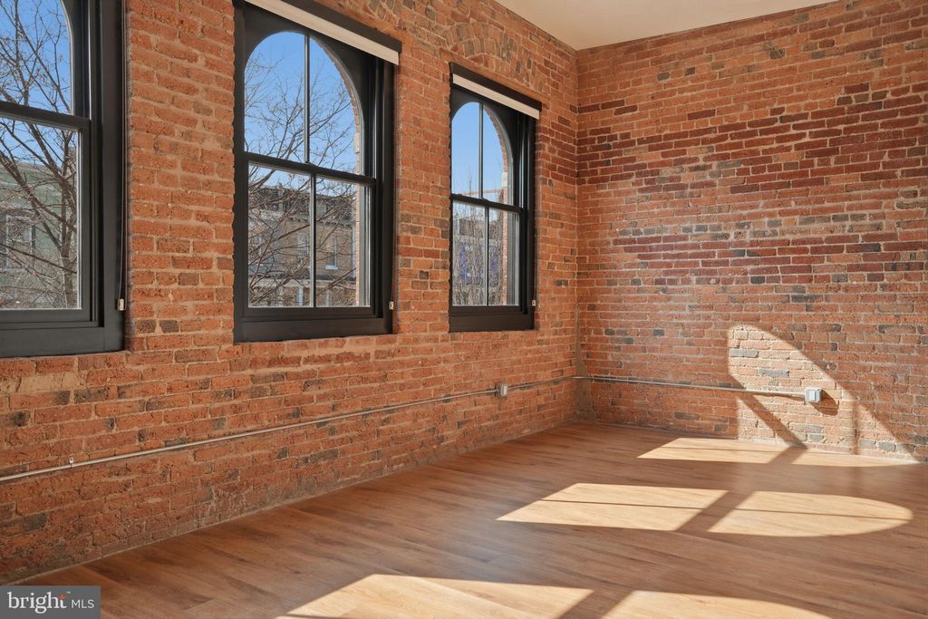 Photo of 57 N Street NW #301, WASHINGTON, DC 20001 (MLS # DCDC2249128)