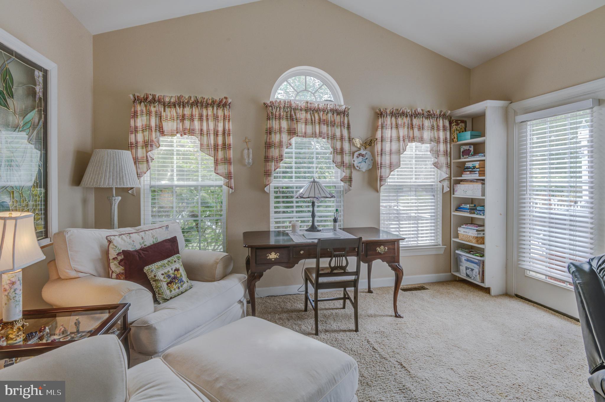 FRANKLIN KNOLL - Residential