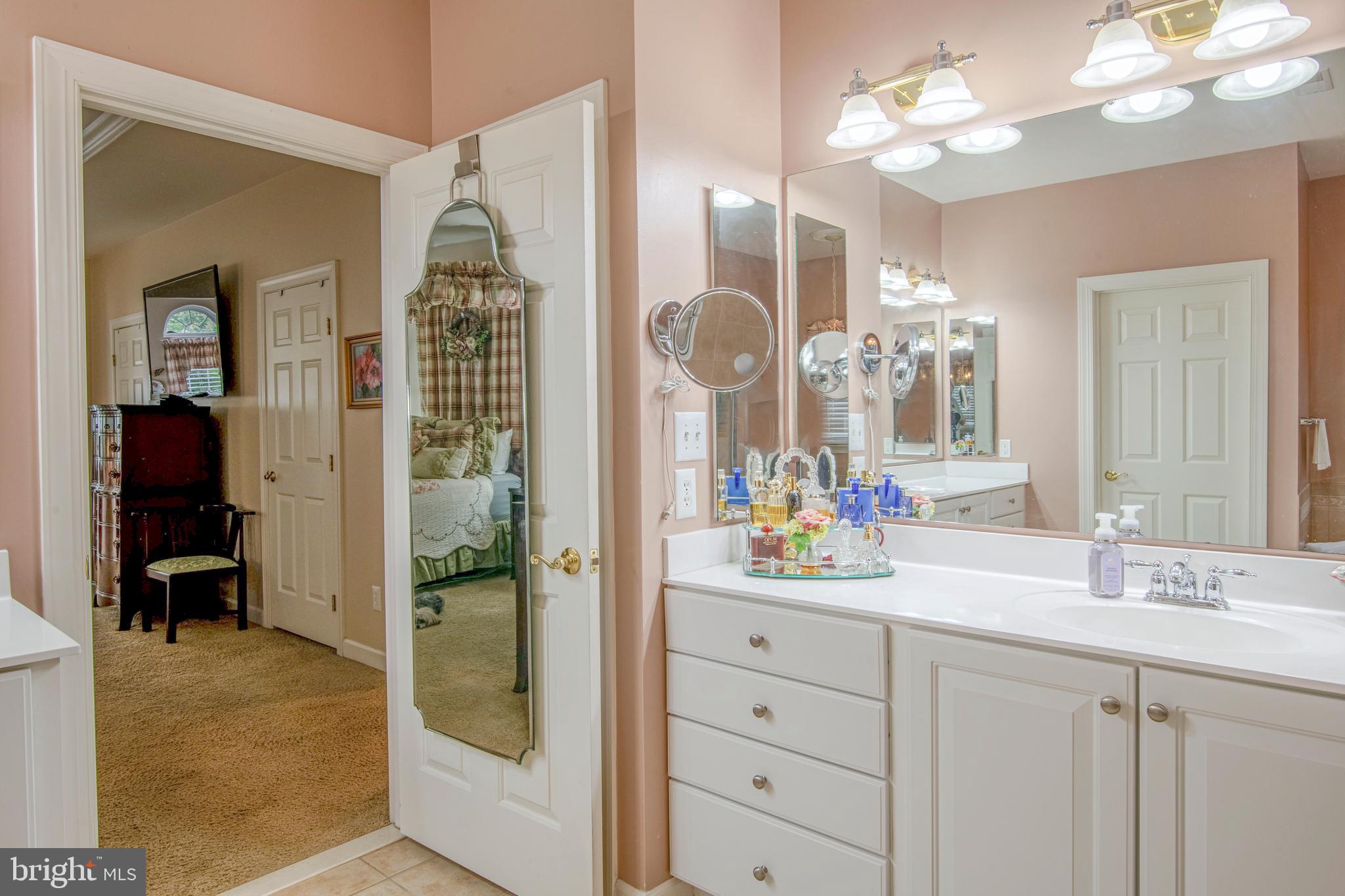 FRANKLIN KNOLL - Residential