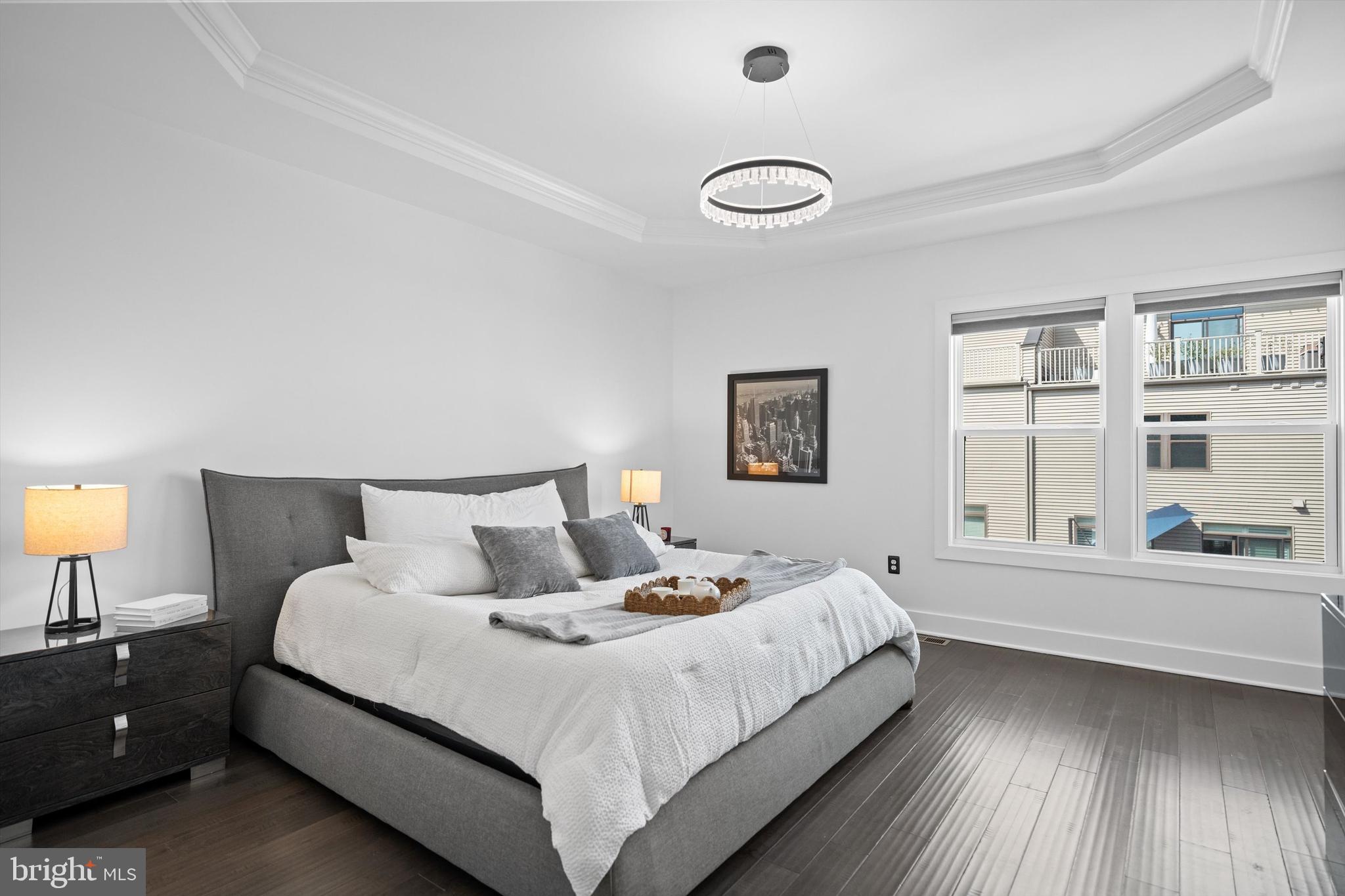 ONE LOUDOUN - Residential