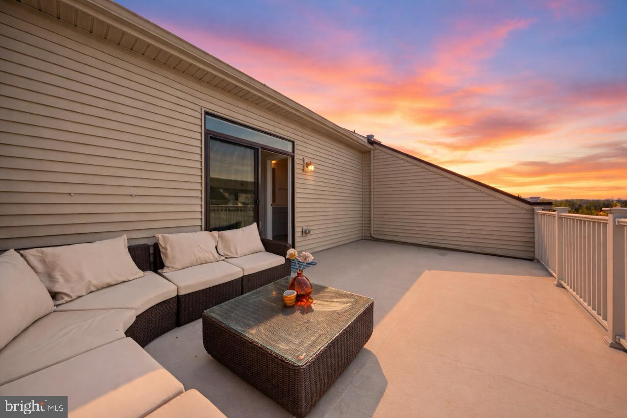 ONE LOUDOUN - Residential