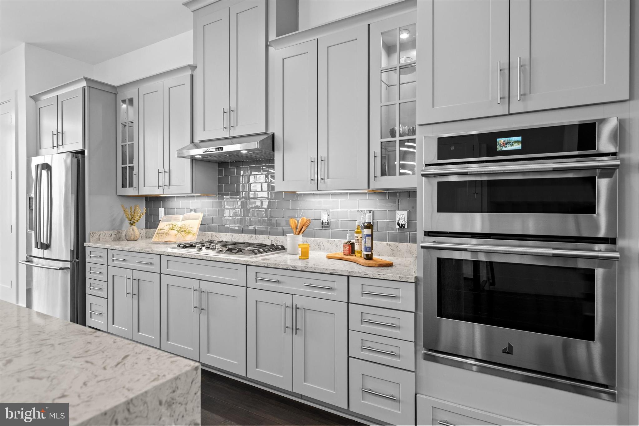 ONE LOUDOUN - Residential