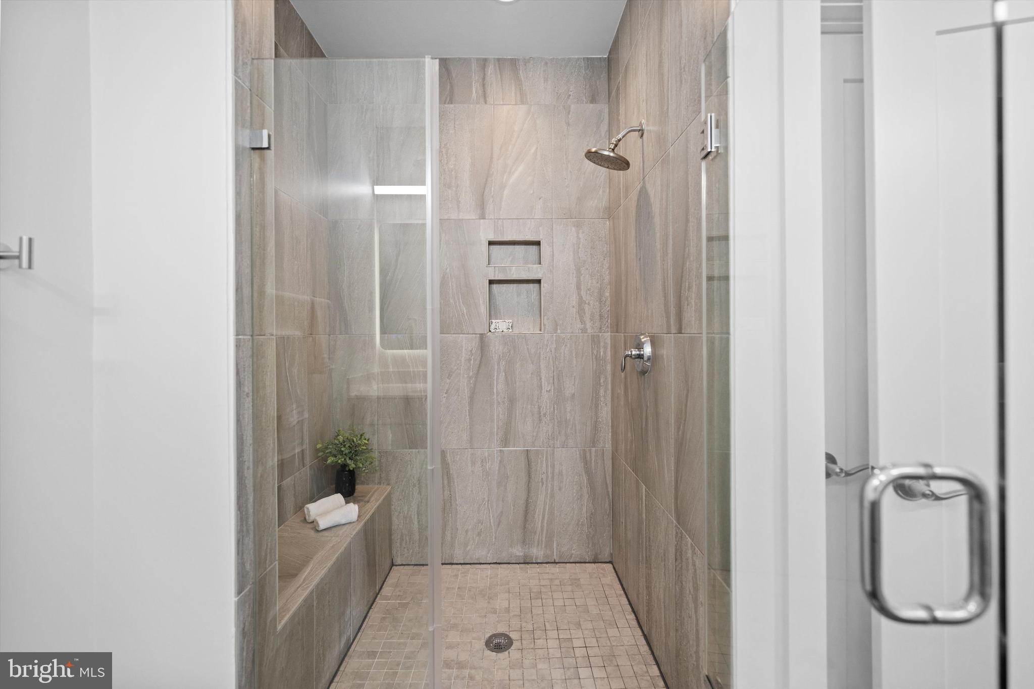 ONE LOUDOUN - Residential