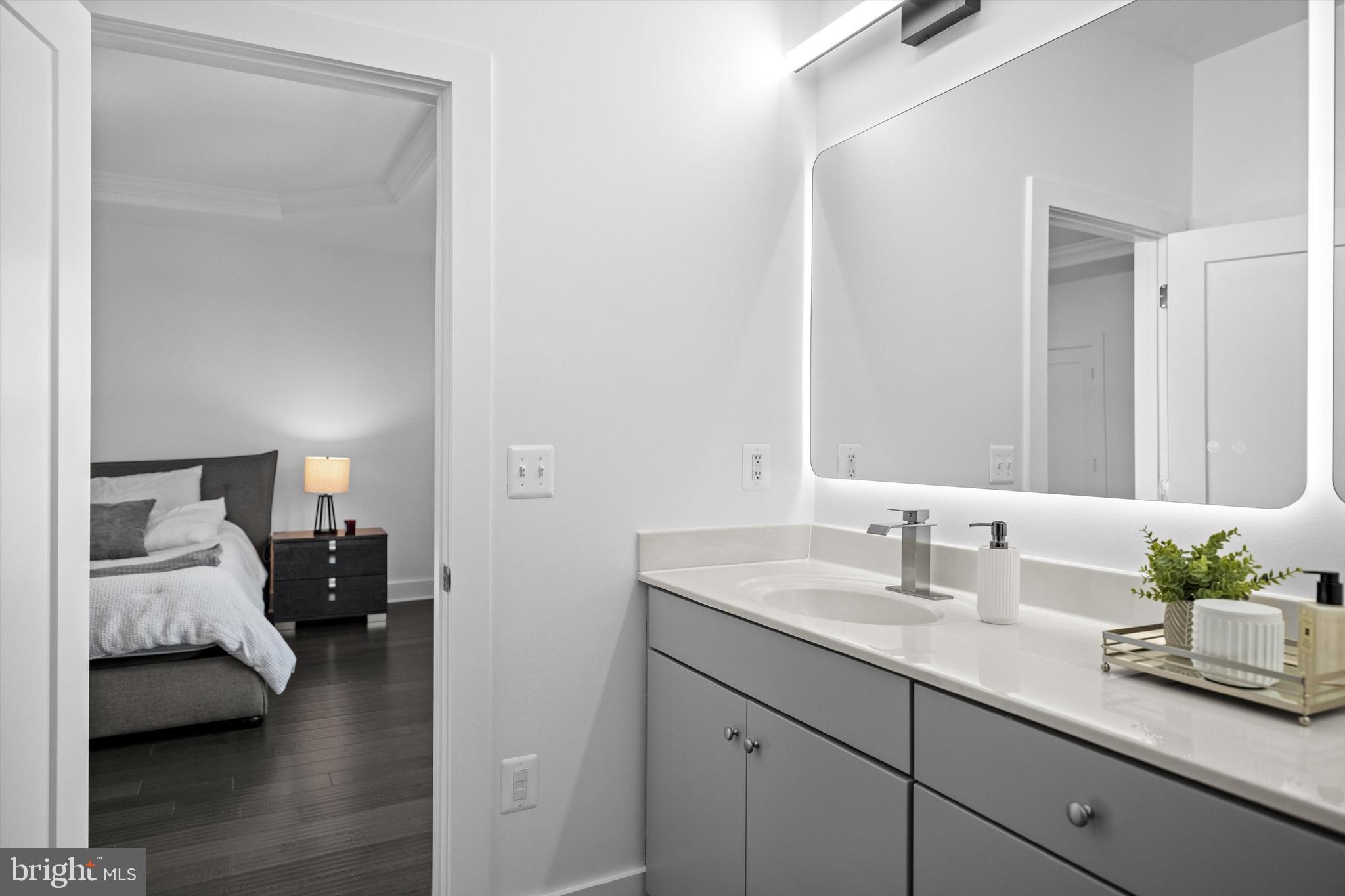 ONE LOUDOUN - Residential